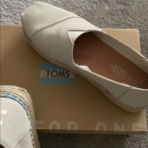 TOMS beige suede espadrilles